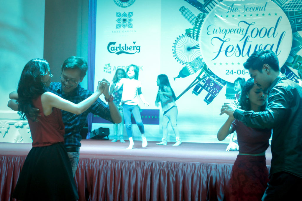 Entertainment (5)