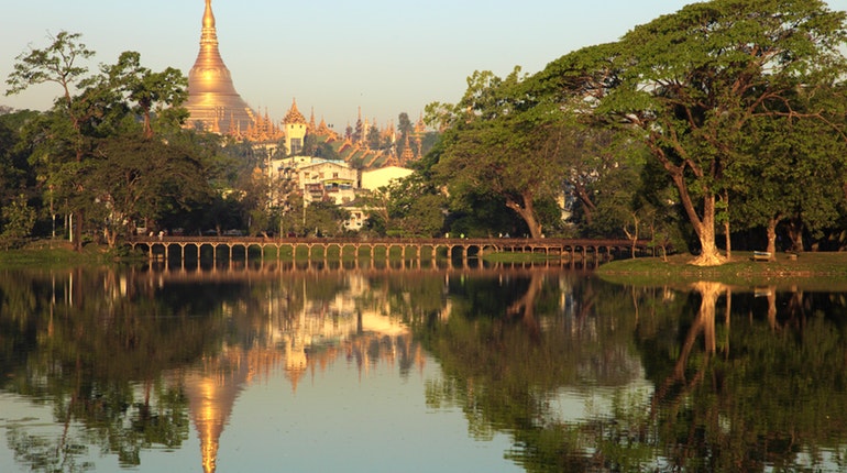 Kandawgyi Lake